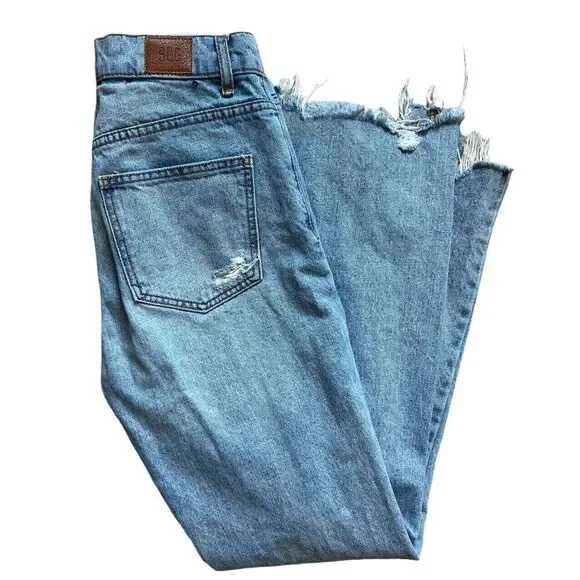 Womens Urban Outfitters BDG Distressed Raw Hem Light Rinse Cowboy Jeans - Sz 26 - Picture 4 of 4